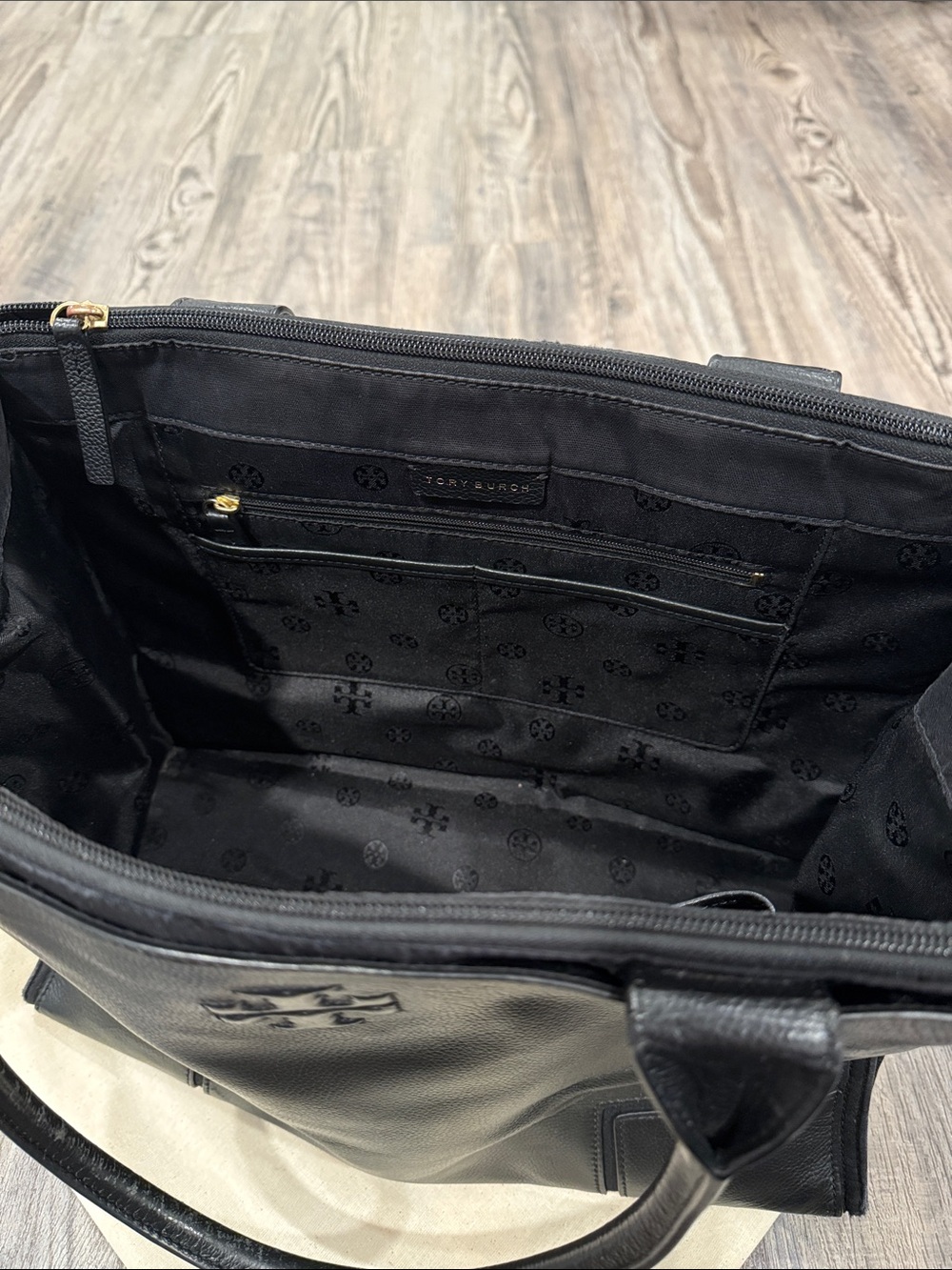 Tory Burch Ella Black Leather Tote Bag - Picture 8 of 16